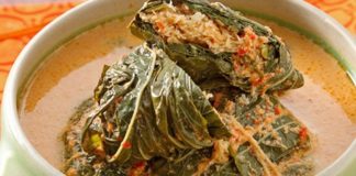buntil daun singkong