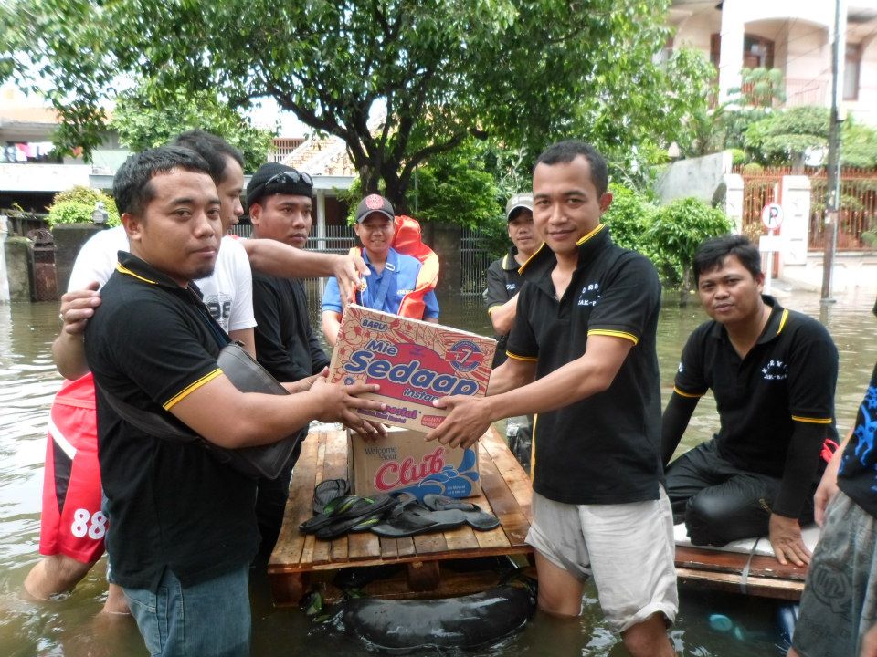 Pagana beraksi membantu Korban Banjir di Jakarta Pagana beraksi membantu Korban Banjir di Jakarta