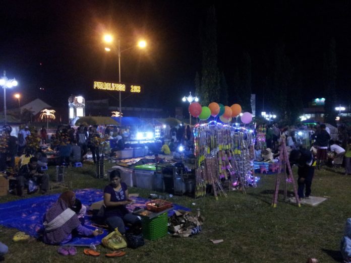 alun-alun-purbalingga-malam-hari