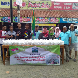 Pembagian Takjil Gratis sebelum Buka Puasa Bersama Korwil Purbalingga