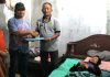 SAKIT DI PERANTAUAN, NENEK KASNI DITANGANI PEMULANGANNYA KE PURBALINGGA OLEH PAPELING